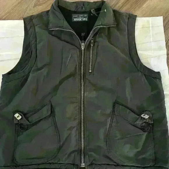 John Ashford Adventure XXL lightweight Vest.  Pit-pit: 27”, shoulders: 21” - Picture 1 of 6